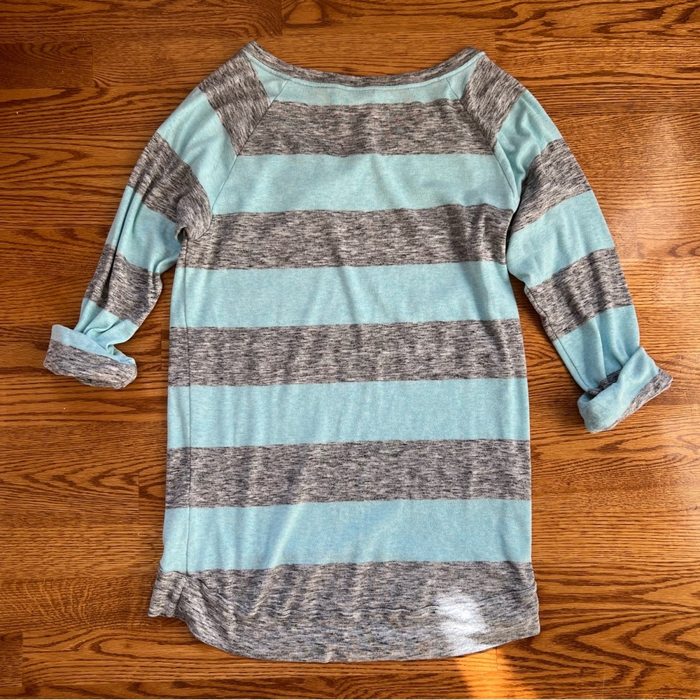 Aritzia TNA Striped 1/2 Sleece Crewneck - Picture 2 of 12